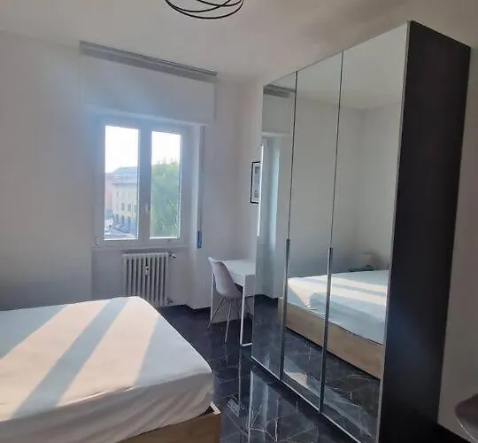 아파트 Domus Serena Per 4 Persone 베르가모